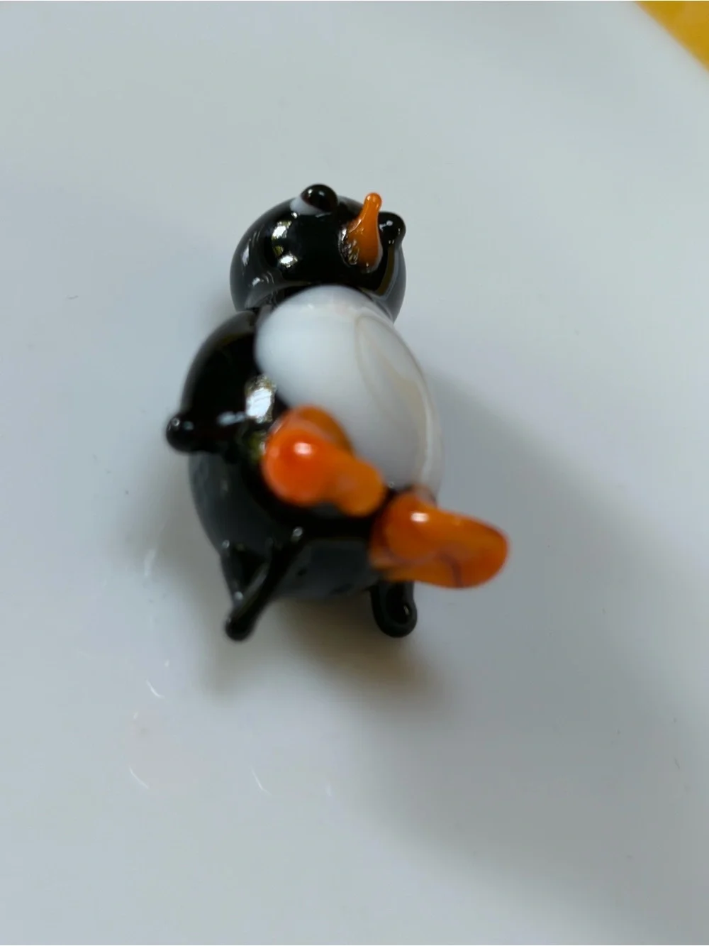 Penélope Penguin Small Glass Penguin - Black, White & Orange